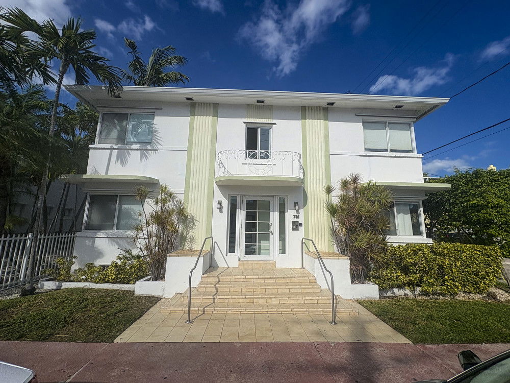 Moulin Rouge Condo photo 2